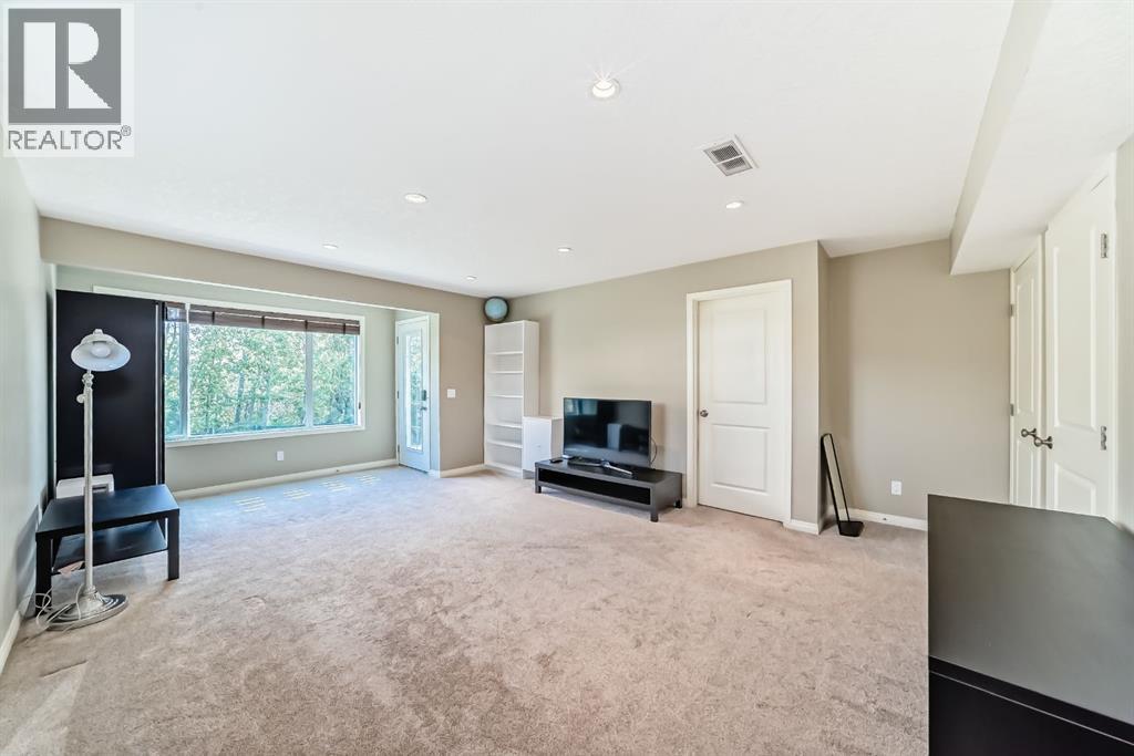 Single Family House for Sale in  Tuscany Summit Heath NW Tuscany Calgary 
