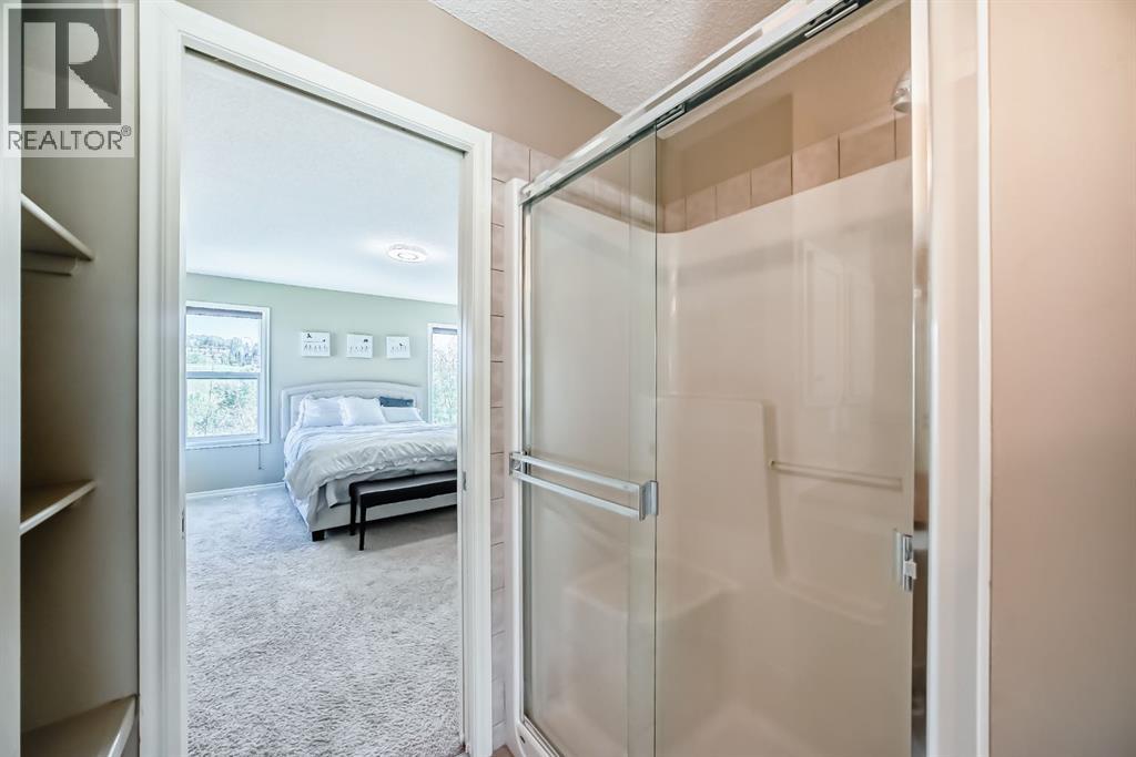 Single Family House for Sale in  Tuscany Summit Heath NW Tuscany Calgary 