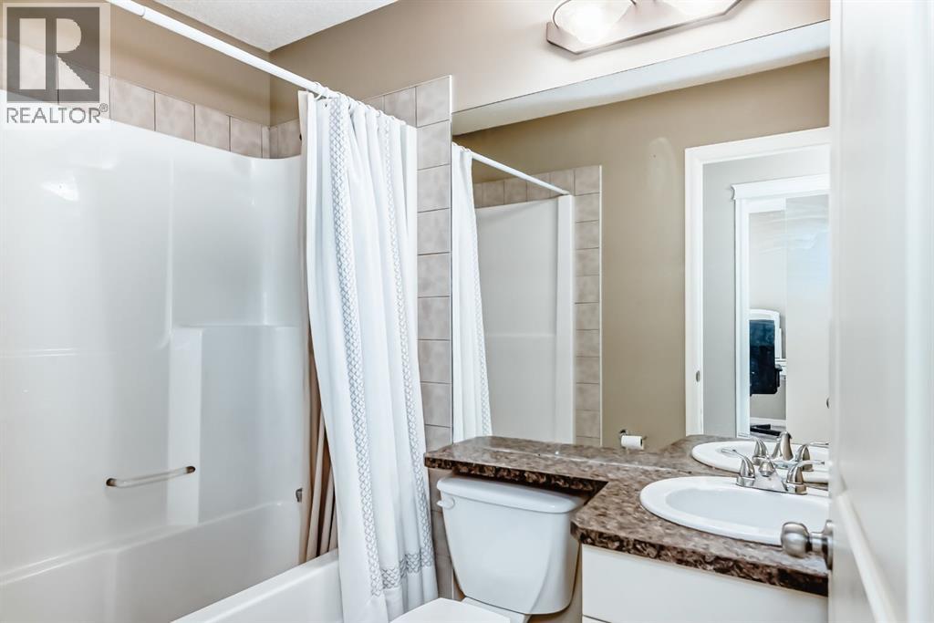 Single Family House for Sale in  Tuscany Summit Heath NW Tuscany Calgary 