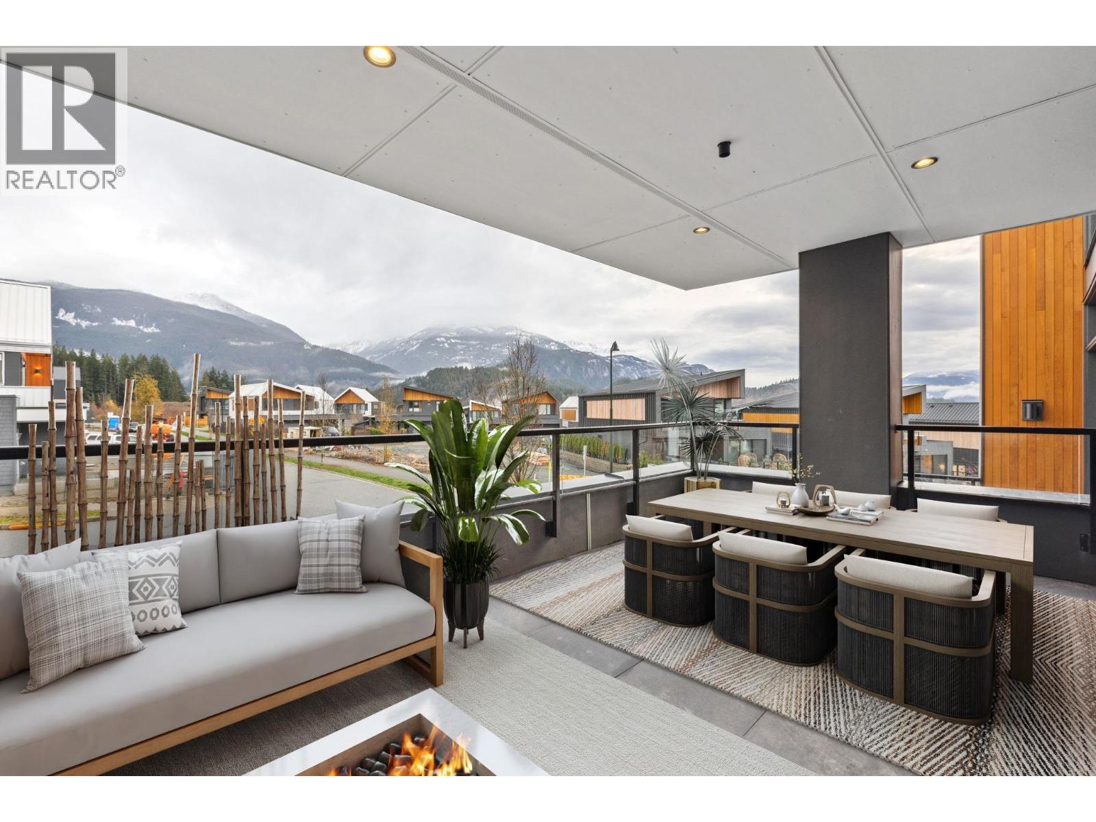 2945 SNOWBERRY PLACE, Squamish