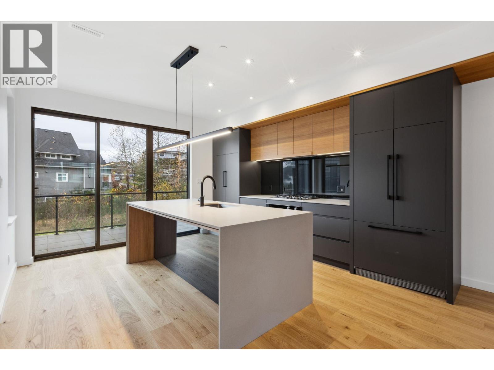 2945 SNOWBERRY PLACE, Squamish