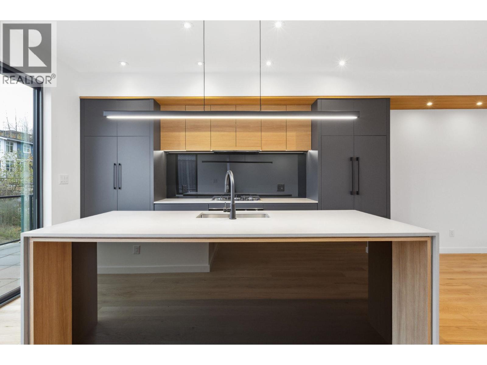 2945 SNOWBERRY PLACE, Squamish