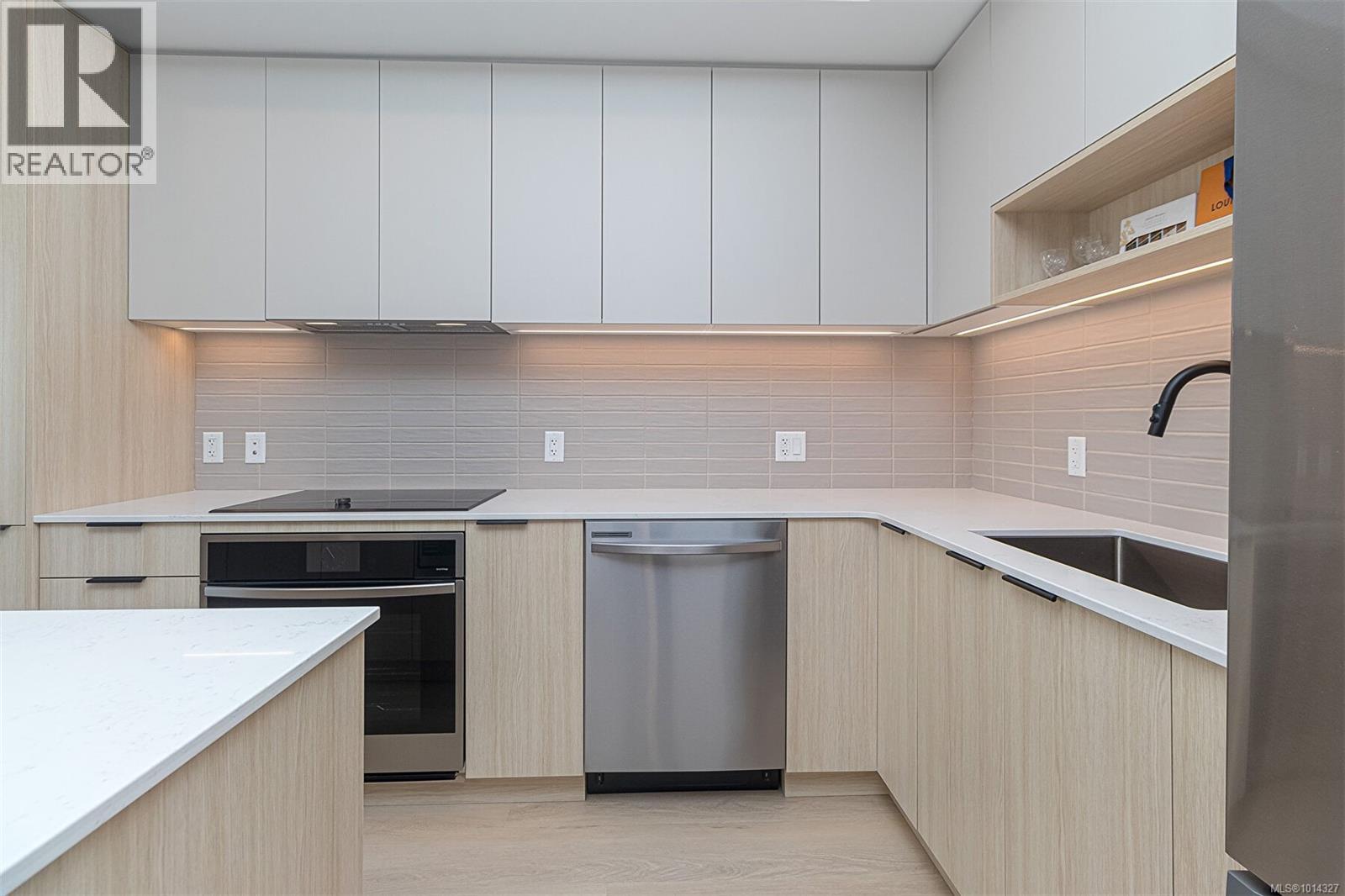 202S 3564B Ryder Hesjedal Way, Colwood