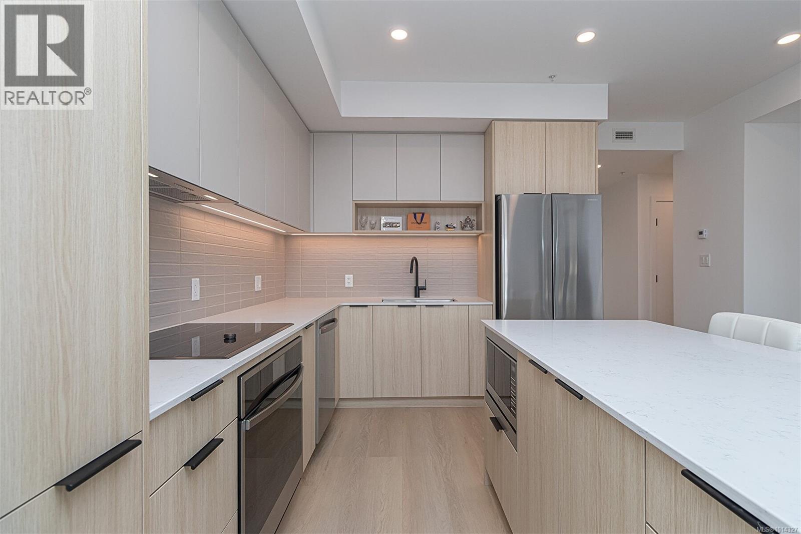 202S 3564B Ryder Hesjedal Way, Colwood