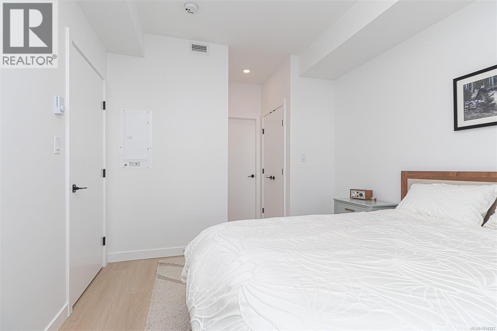 202S 3564B Ryder Hesjedal Way, Colwood