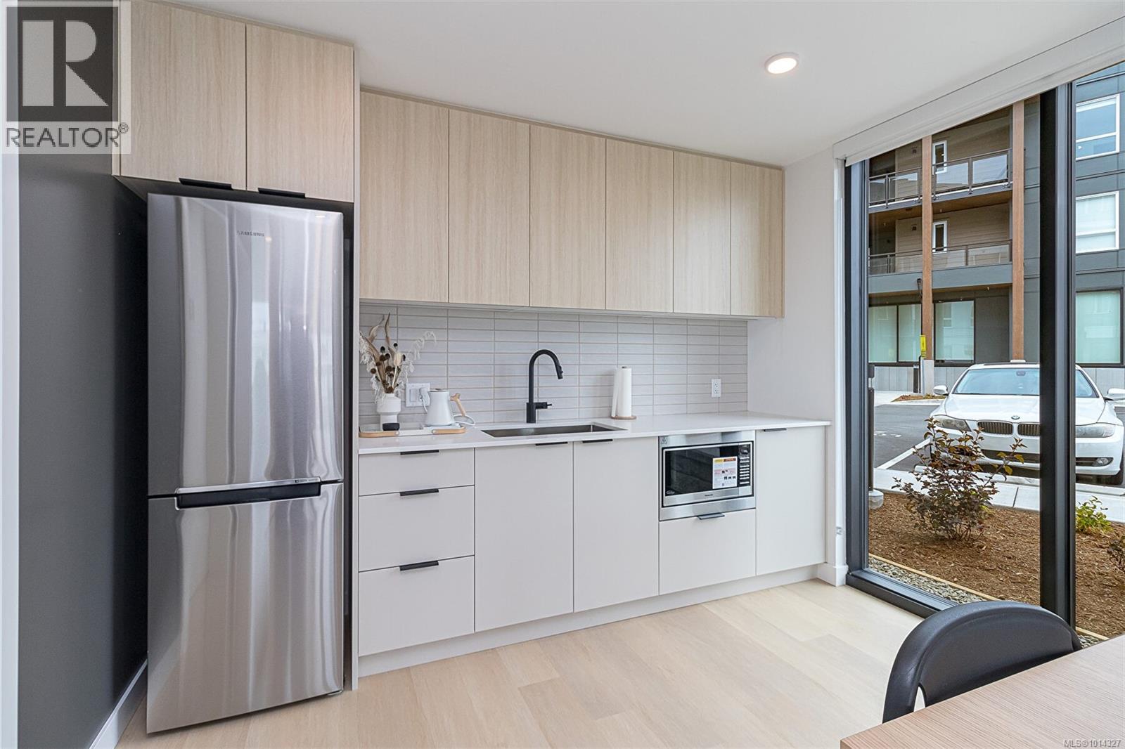 202S 3564B Ryder Hesjedal Way, Colwood
