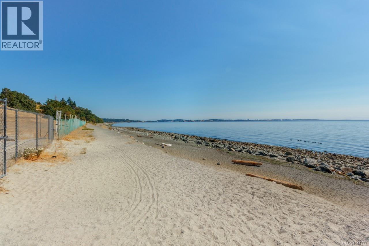 202S 3564B Ryder Hesjedal Way, Colwood