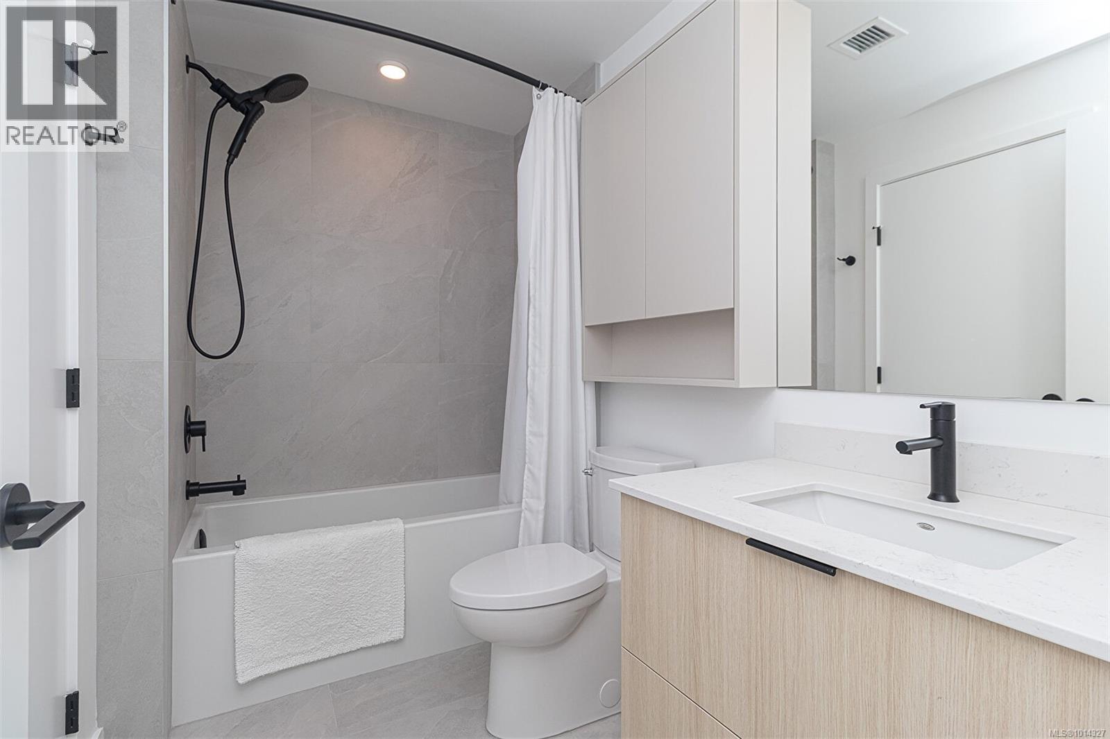 202S 3564B Ryder Hesjedal Way, Colwood
