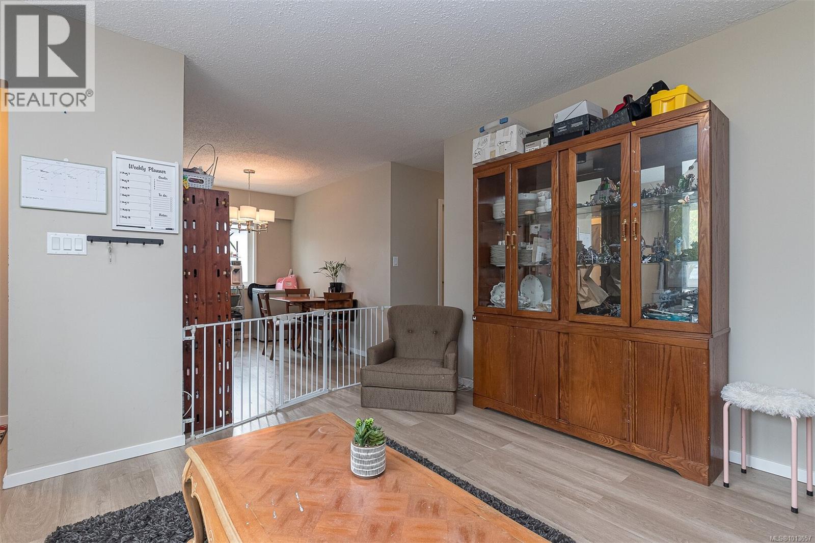 2189A &2189B Amelia Ave, Sidney