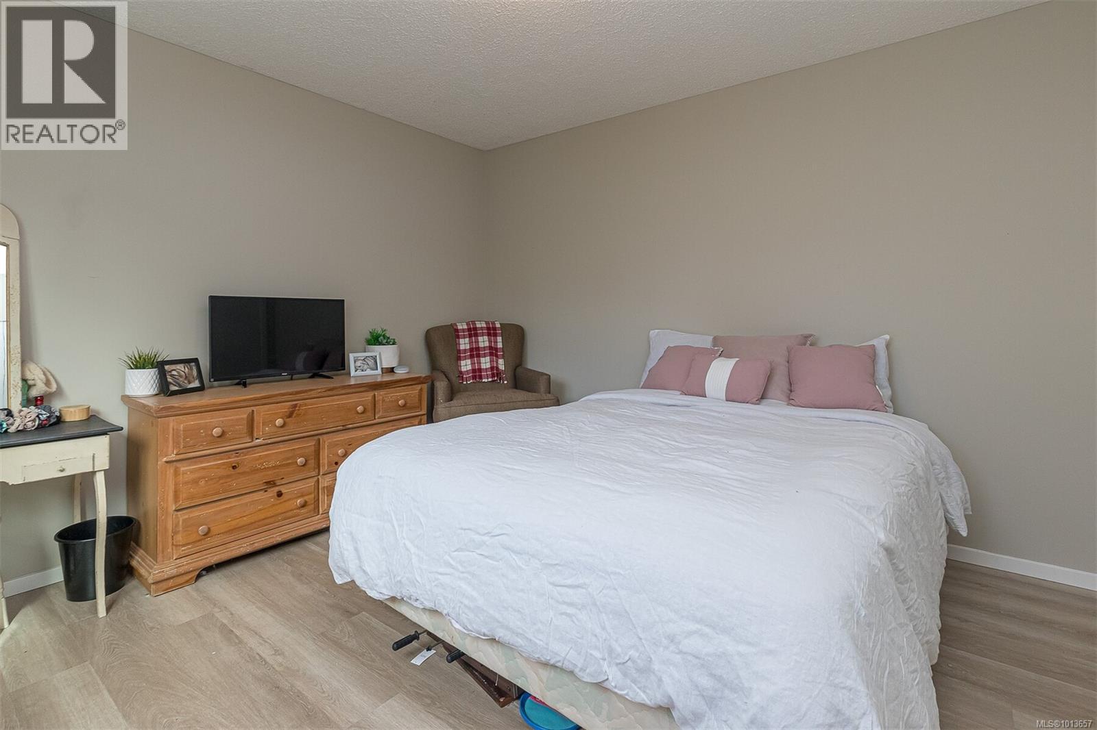 2189A &2189B Amelia Ave, Sidney
