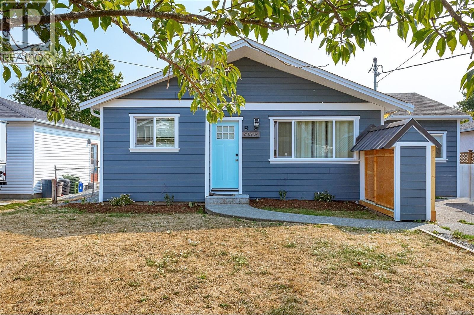 2189A &2189B Amelia Ave, Sidney
