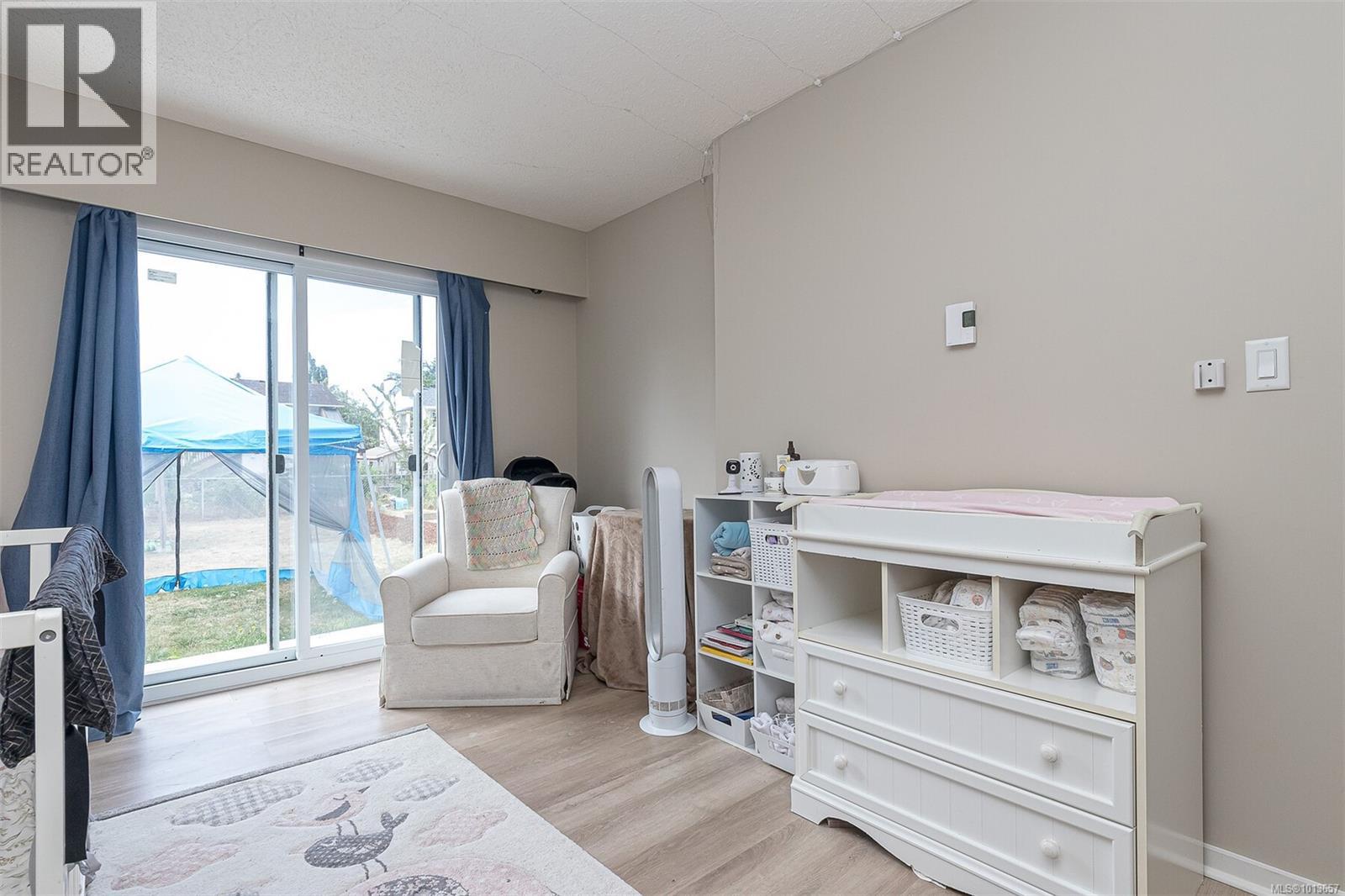 2189A &2189B Amelia Ave, Sidney
