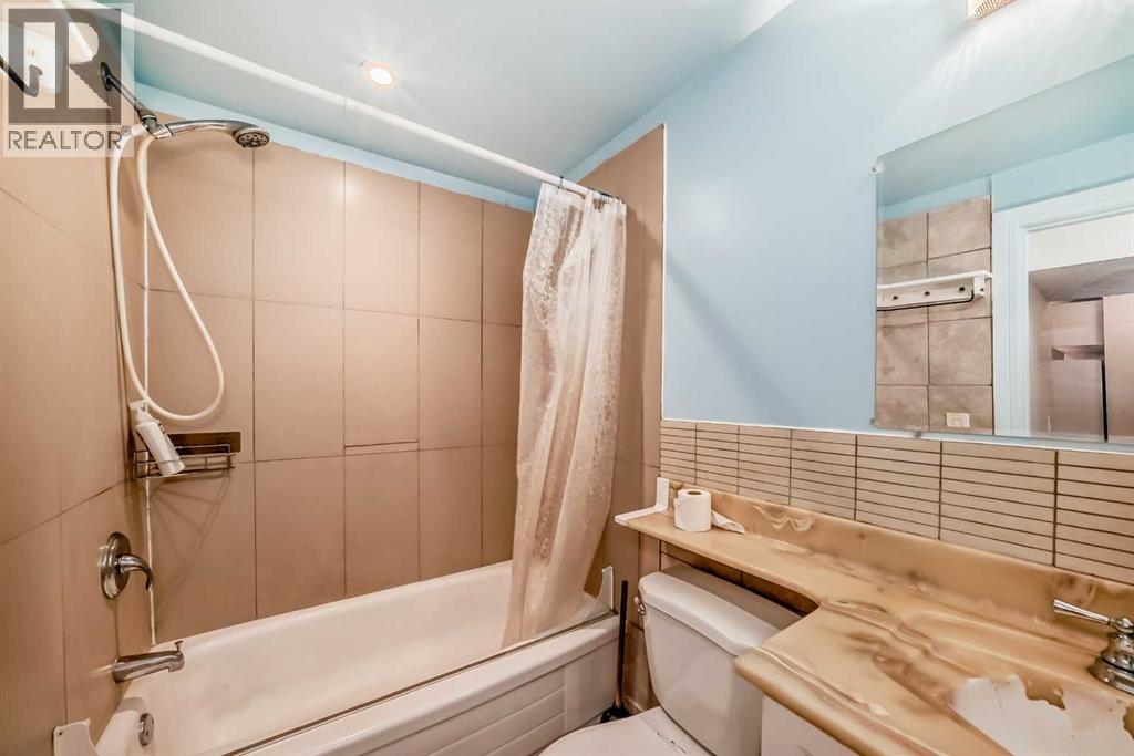 176 Pinecliff Way NE, Calgary, Alberta