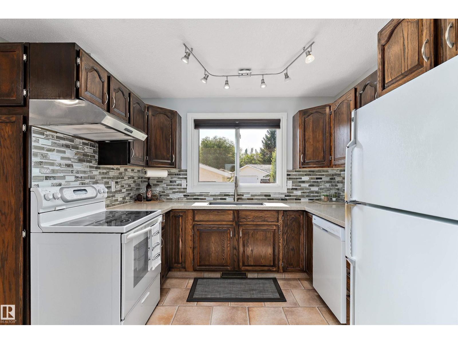 114 BROOKWOOD DR, Spruce Grove