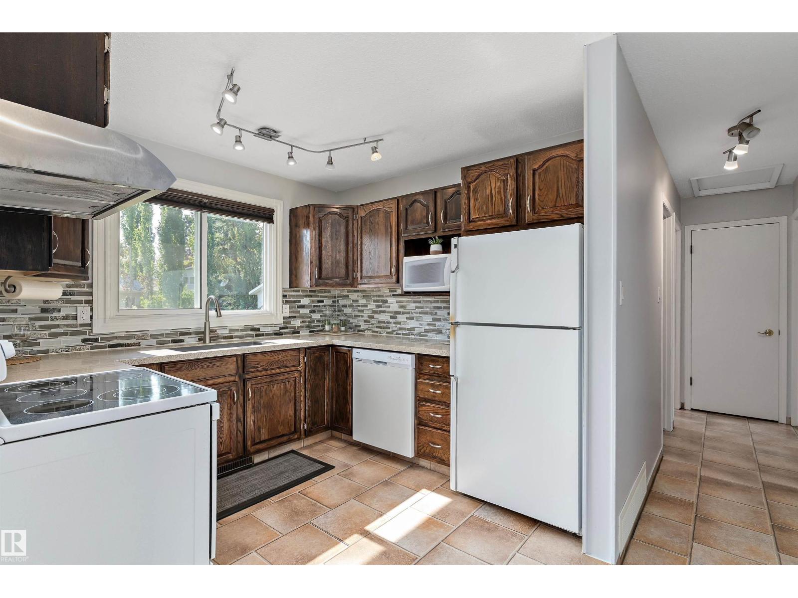 114 BROOKWOOD DR, Spruce Grove