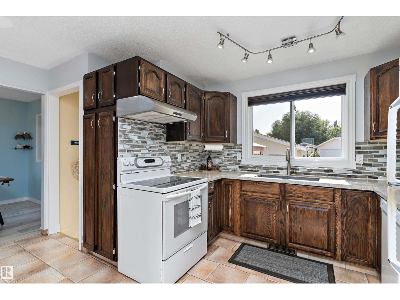 114 BROOKWOOD DR, Spruce Grove