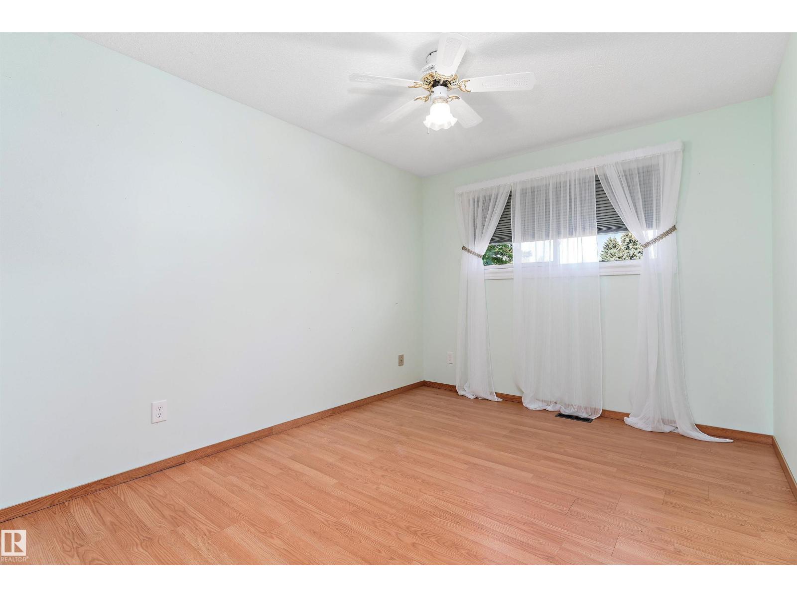 114 BROOKWOOD DR, Spruce Grove