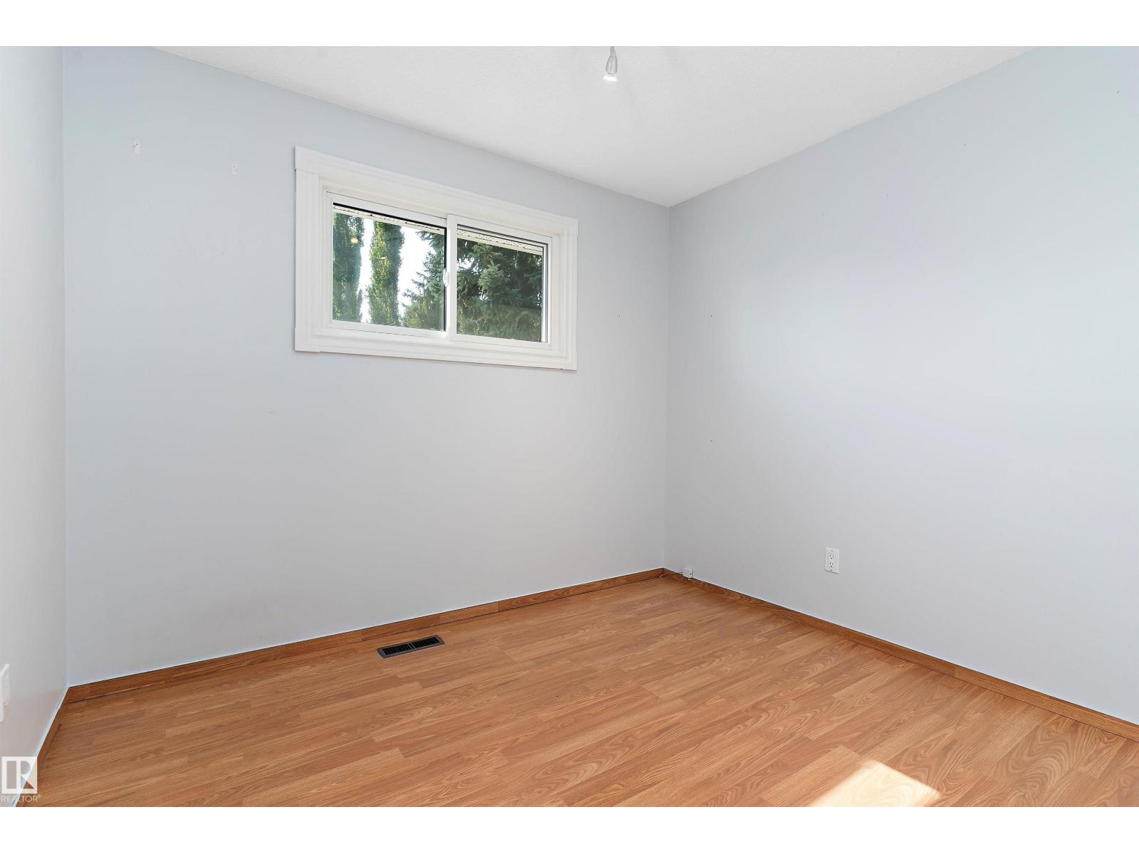 114 BROOKWOOD DR, Spruce Grove