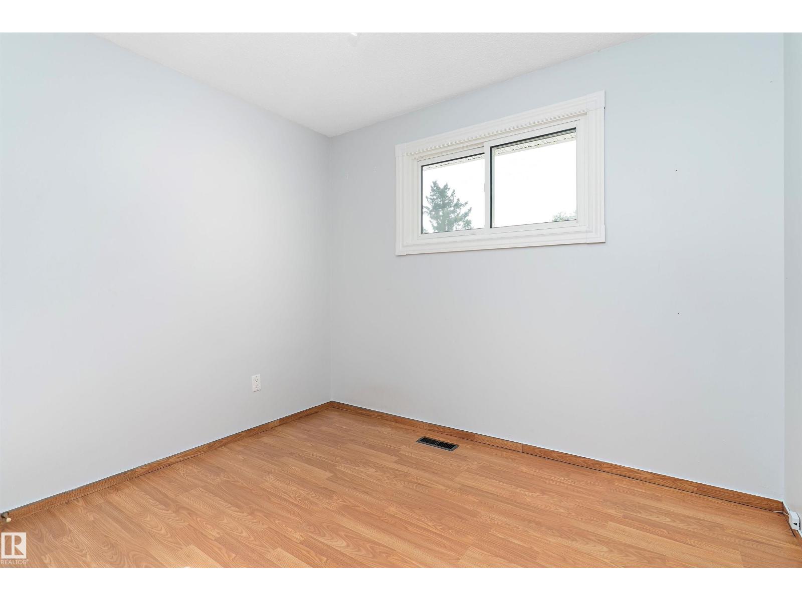 114 BROOKWOOD DR, Spruce Grove