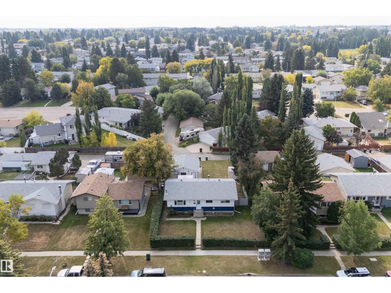 114 BROOKWOOD DR, Spruce Grove