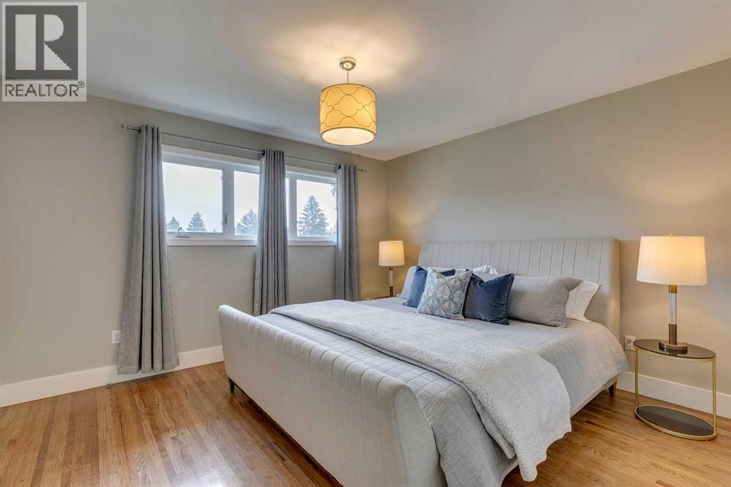Single Family House 4 Level for Sale in   Street SW Wildwood Calgary 