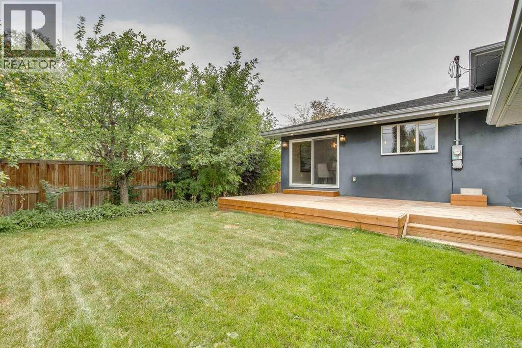 Single Family House 4 Level for Sale in   Street SW Wildwood Calgary 