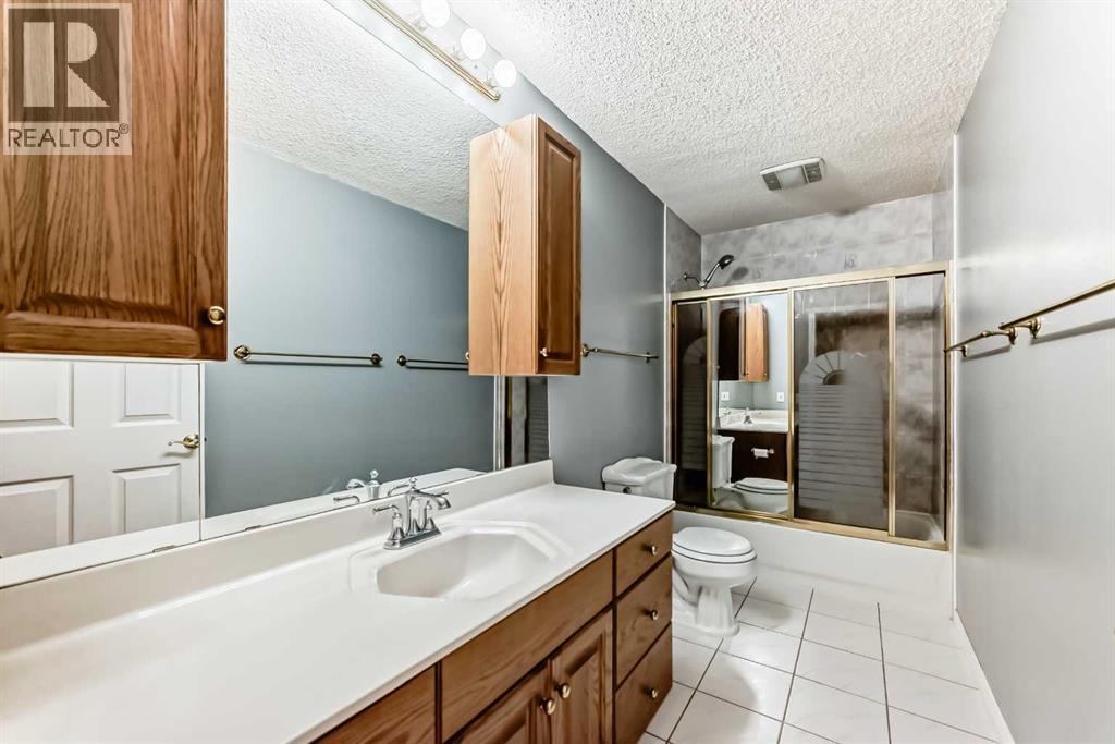 Single Family House Bungalow for Sale in   Avenue NE Pineridge Calgary 