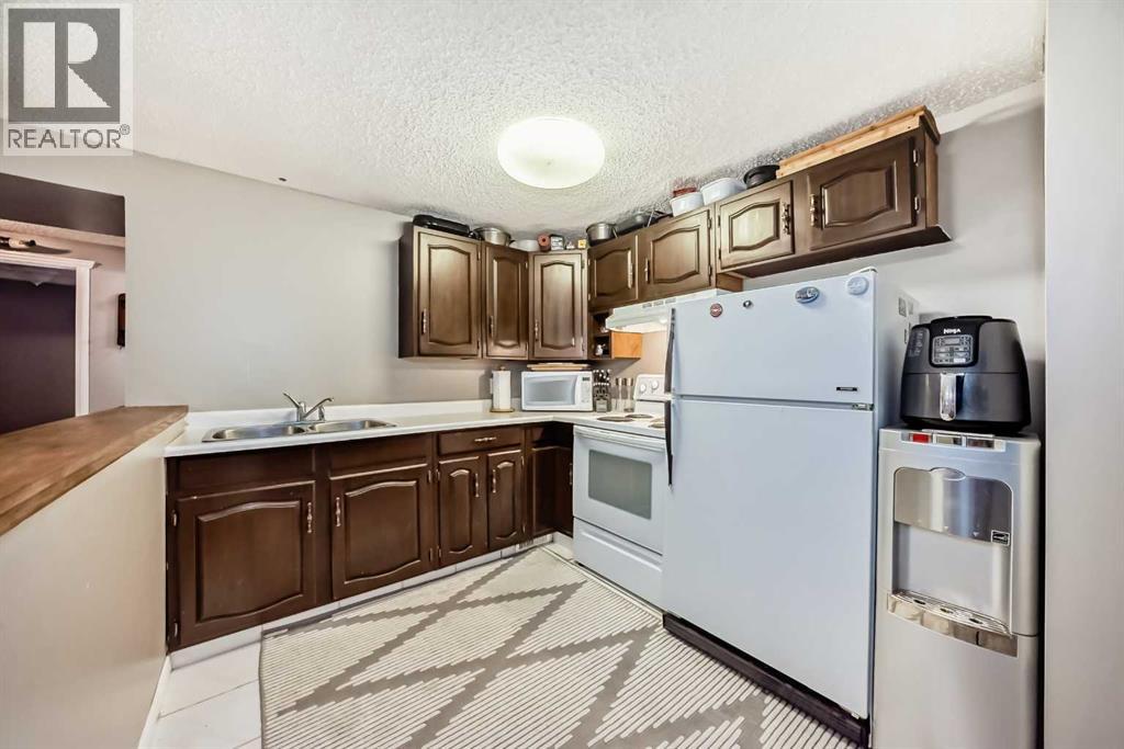 Single Family House Bungalow for Sale in   Avenue NE Pineridge Calgary 