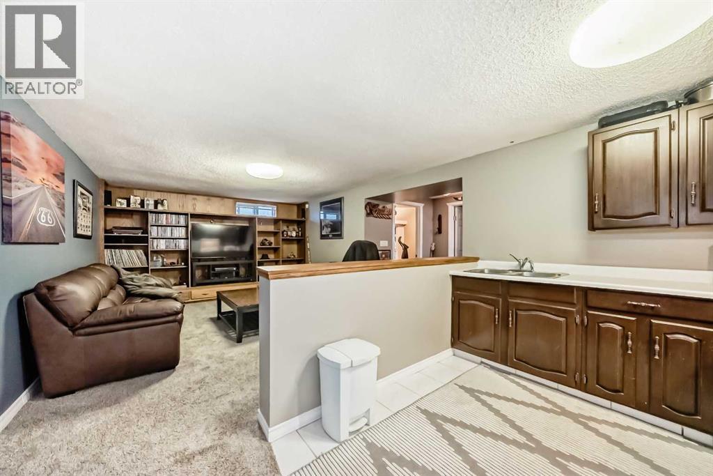 Single Family House Bungalow for Sale in   Avenue NE Pineridge Calgary 
