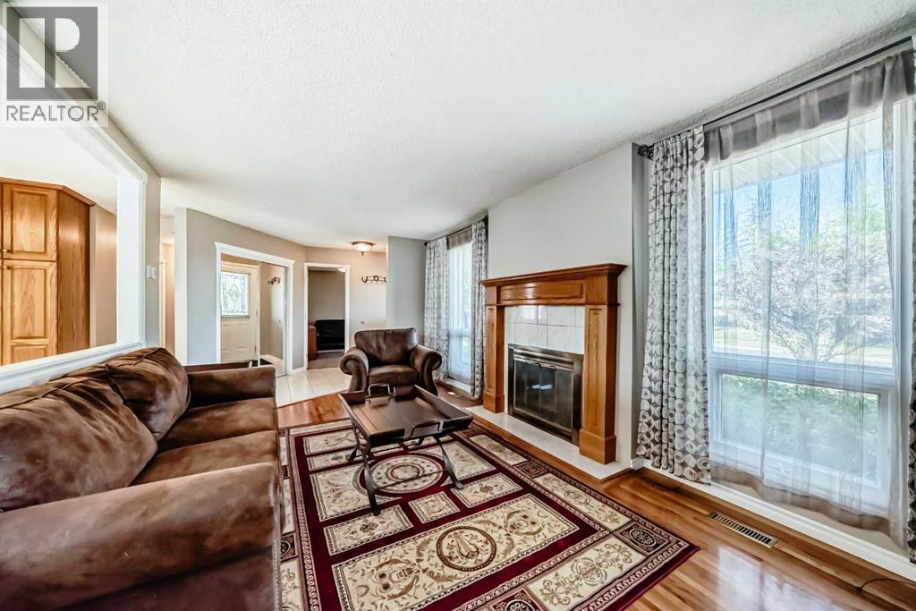 Single Family House Bungalow for Sale in   Avenue NE Pineridge Calgary 