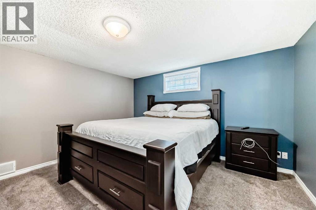 Single Family House Bungalow for Sale in   Avenue NE Pineridge Calgary 