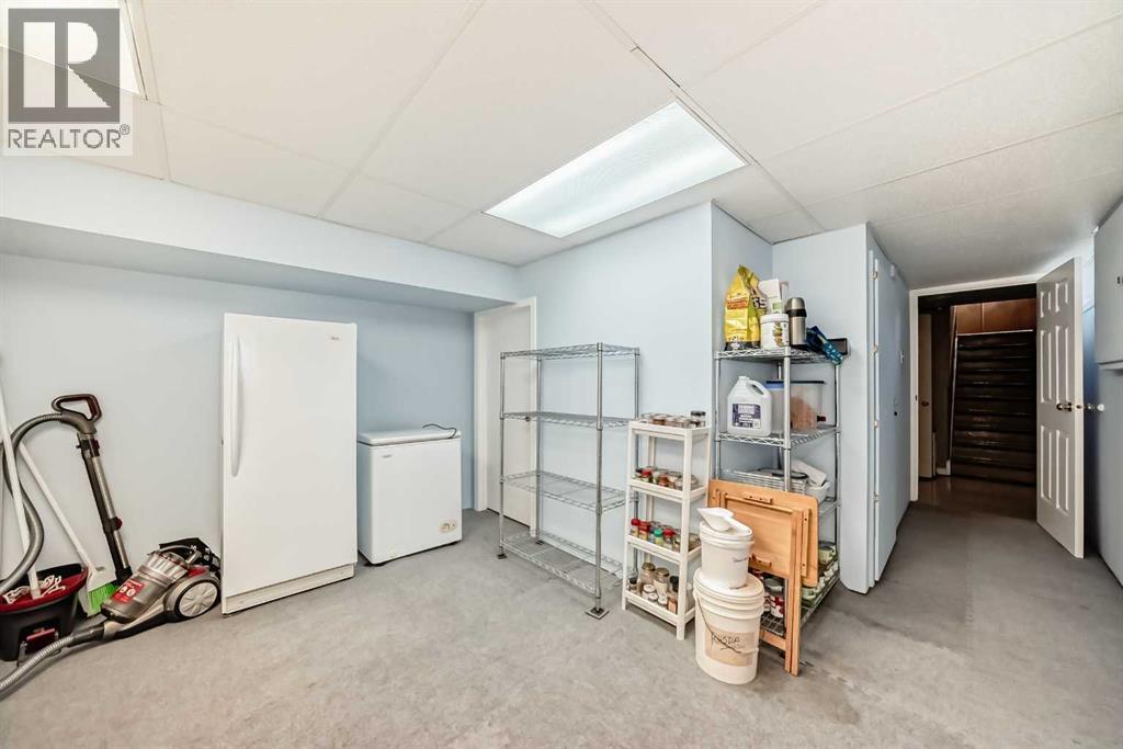 Single Family House Bungalow for Sale in   Avenue NE Pineridge Calgary 