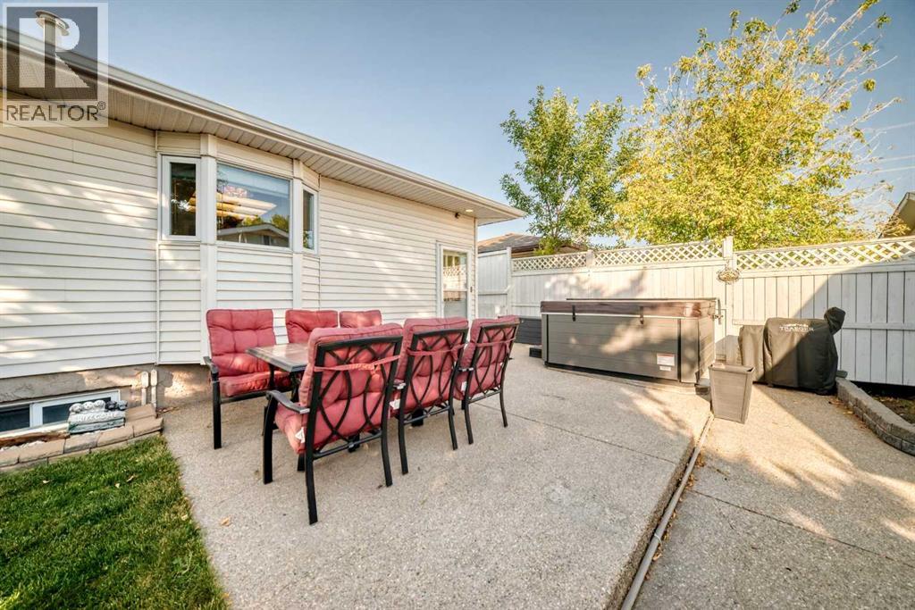 Single Family House Bungalow for Sale in   Avenue NE Pineridge Calgary 