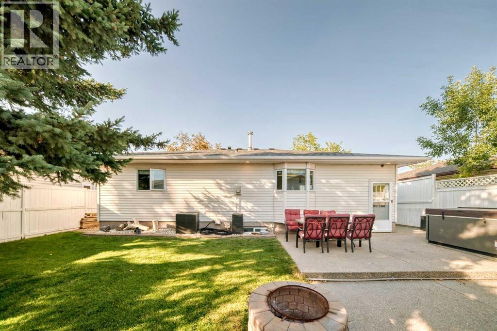 Single Family House Bungalow for Sale in   Avenue NE Pineridge Calgary 