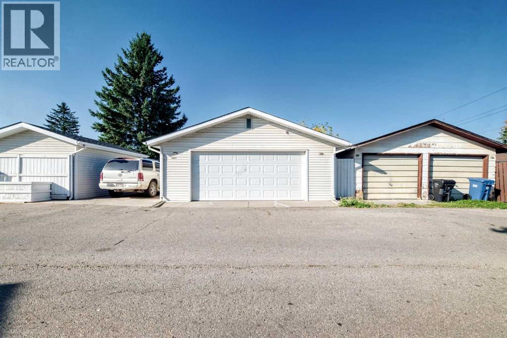 Single Family House Bungalow for Sale in   Avenue NE Pineridge Calgary 