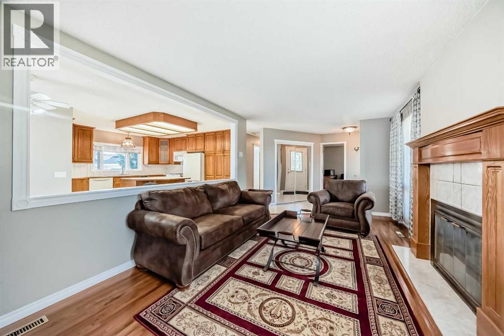Single Family House Bungalow for Sale in   Avenue NE Pineridge Calgary 