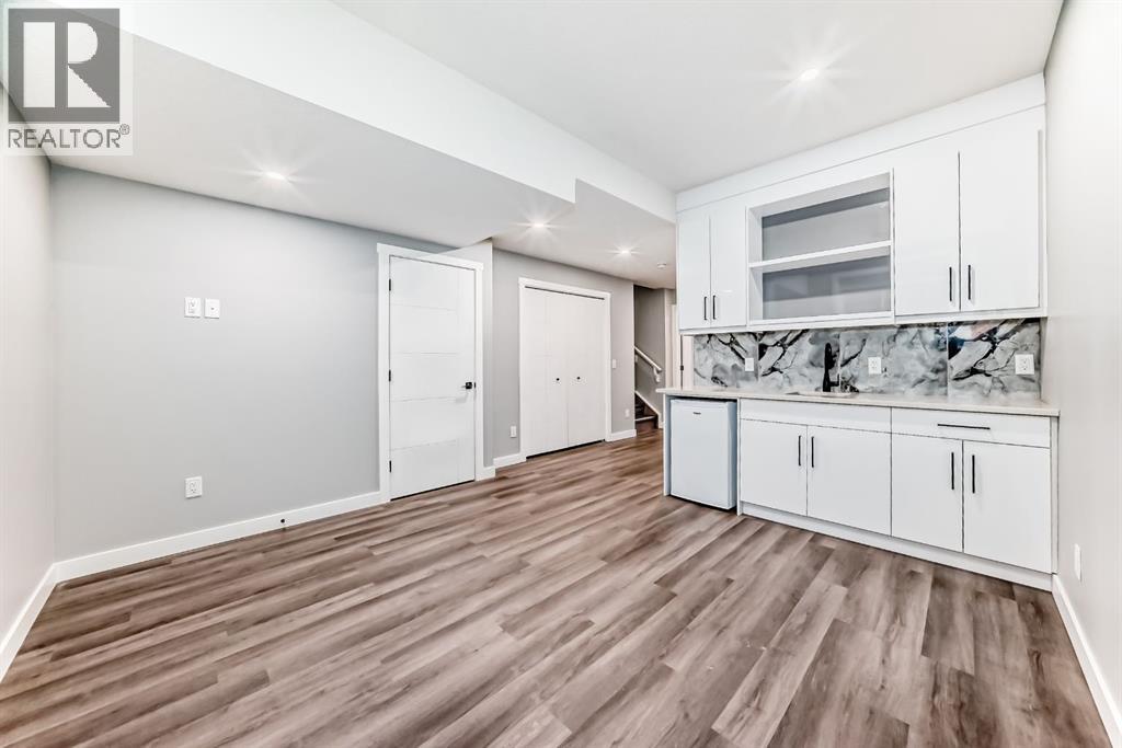 1757 45 Street NW, Calgary, Alberta