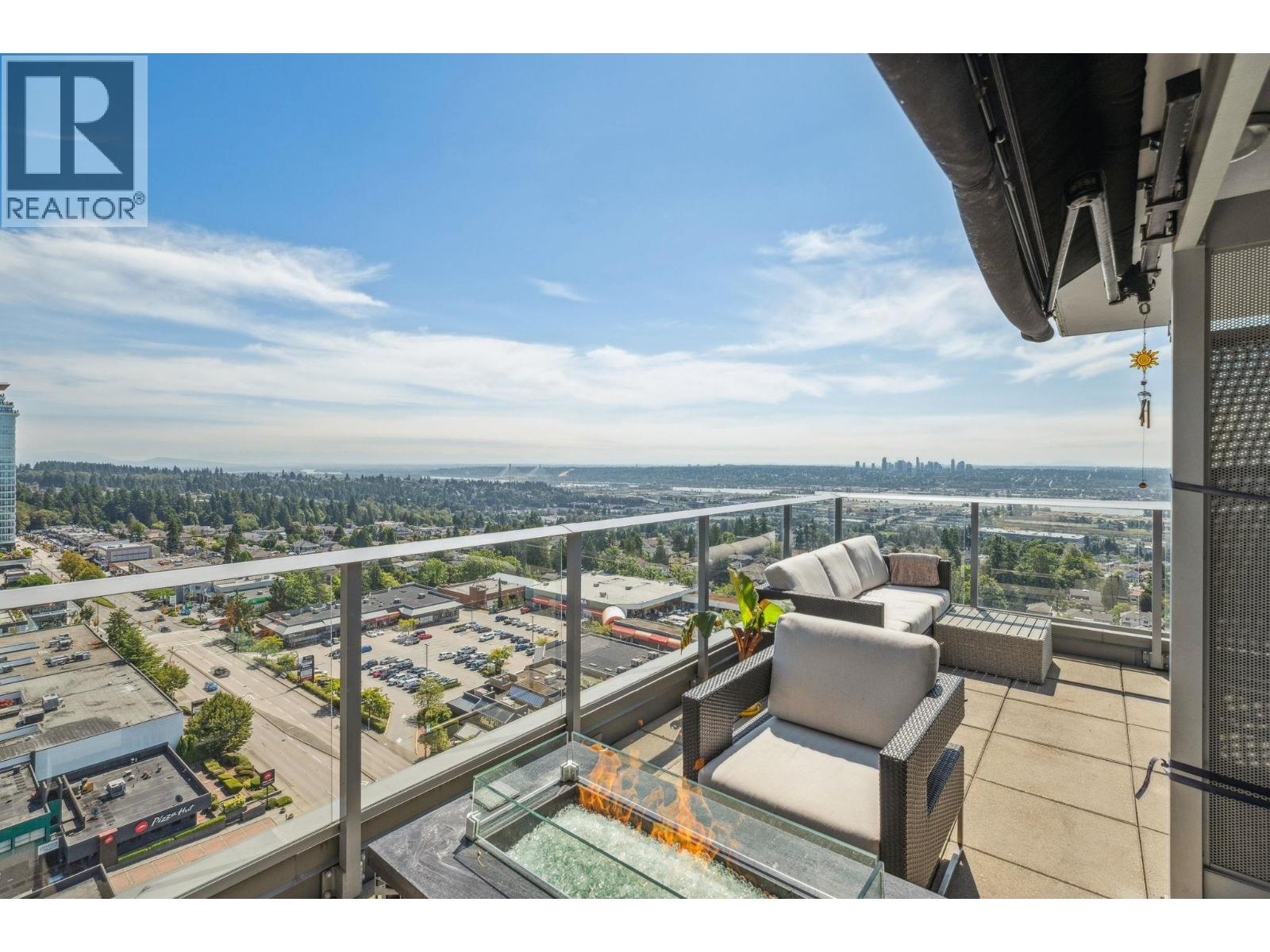 1905 958 RIDGEWAY AVENUE, Coquitlam