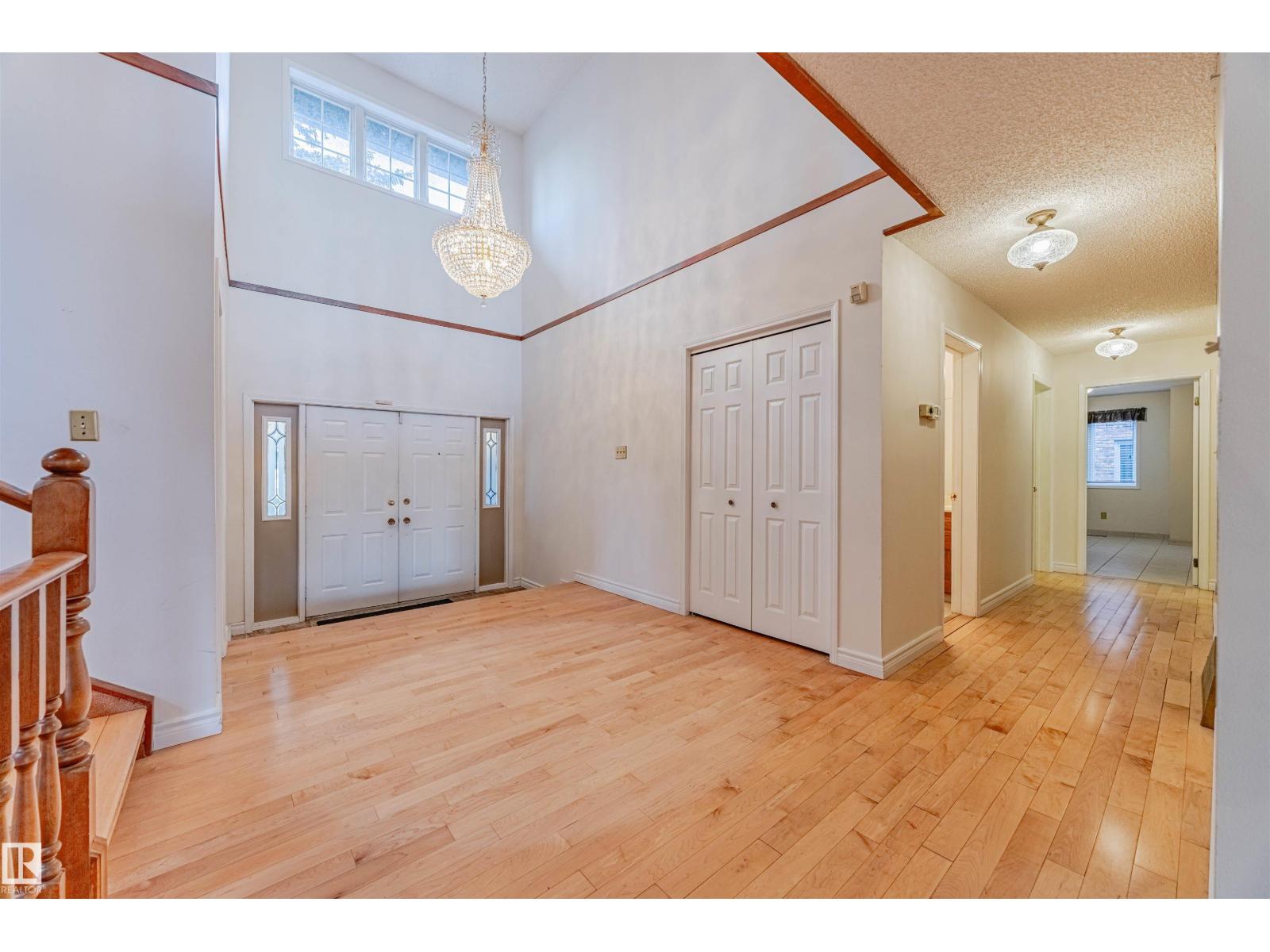 1602 106 ST NW, Edmonton