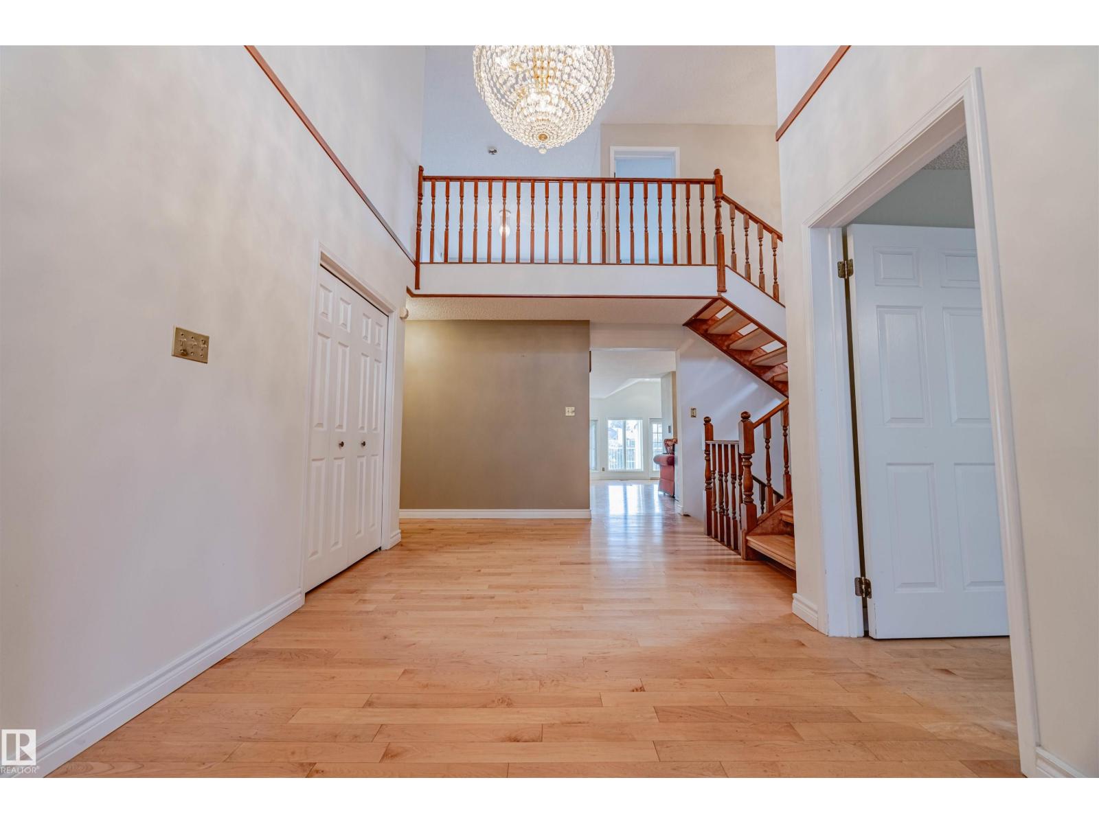 1602 106 ST NW, Edmonton