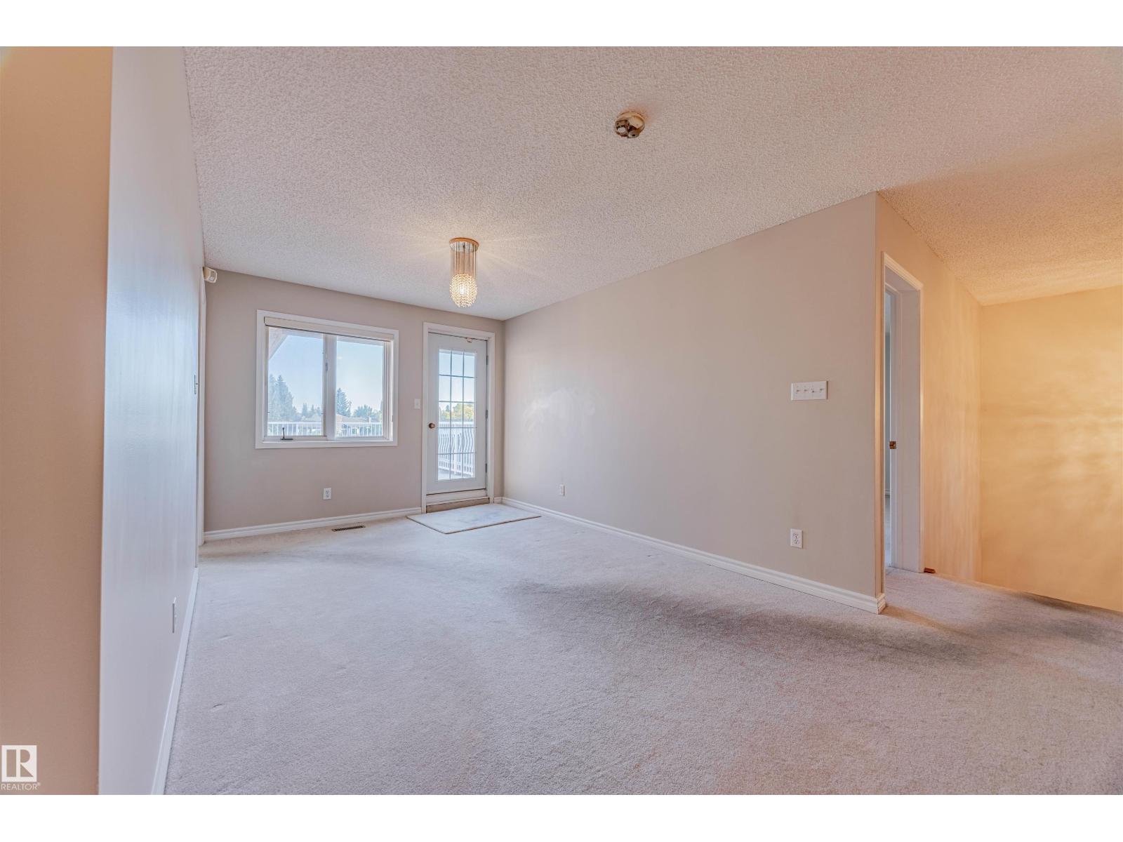 1602 106 ST NW, Edmonton