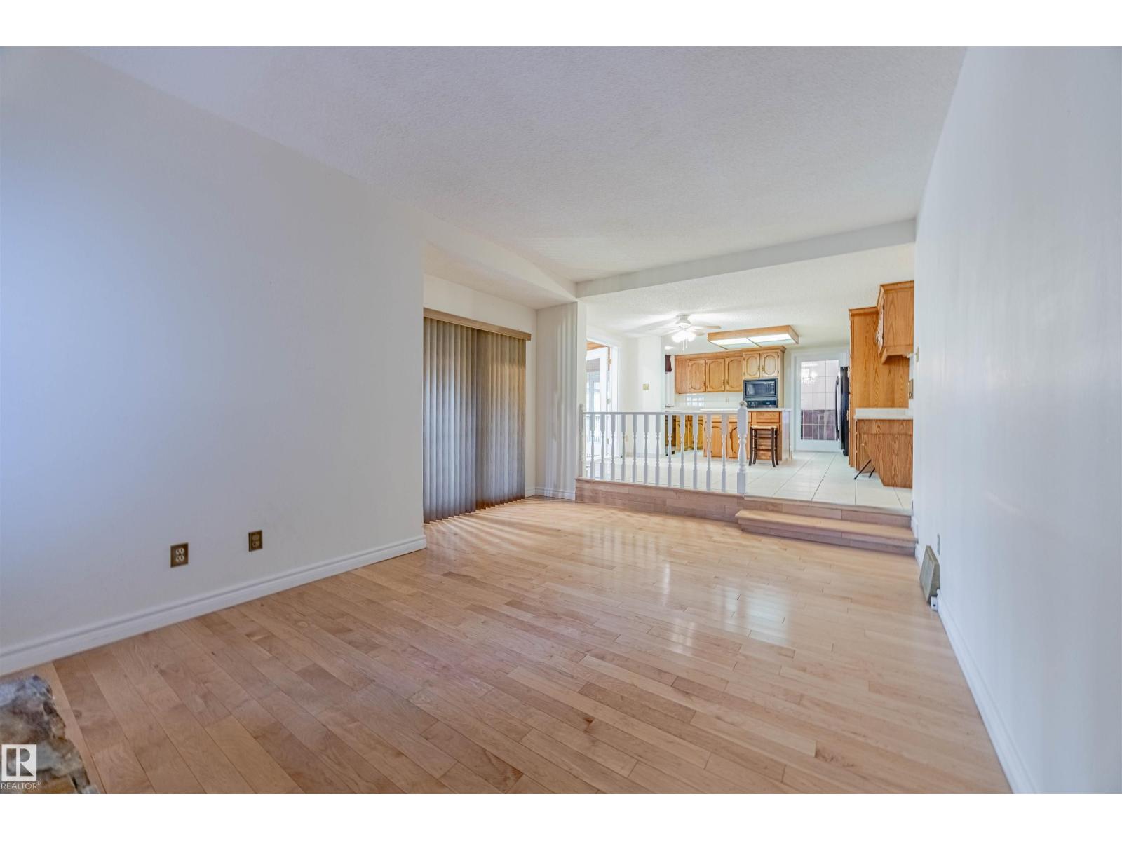 1602 106 ST NW, Edmonton