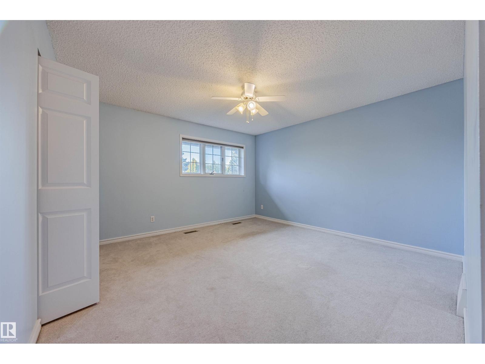 1602 106 ST NW, Edmonton