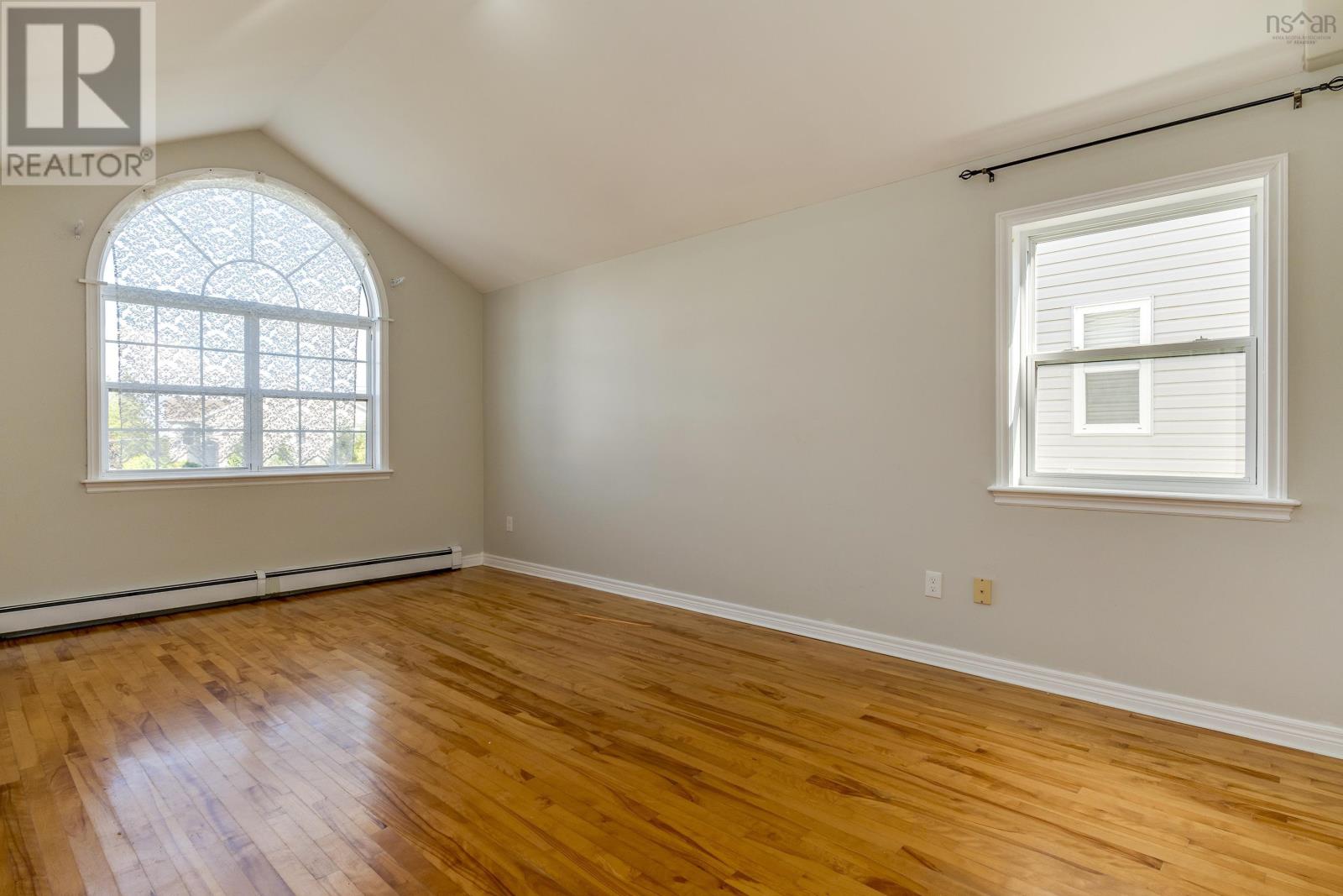 Property 17 of 42 of 246 Langbrae Drive