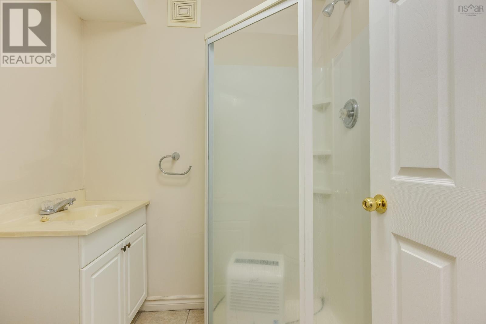 Property 37 of 42 of 246 Langbrae Drive