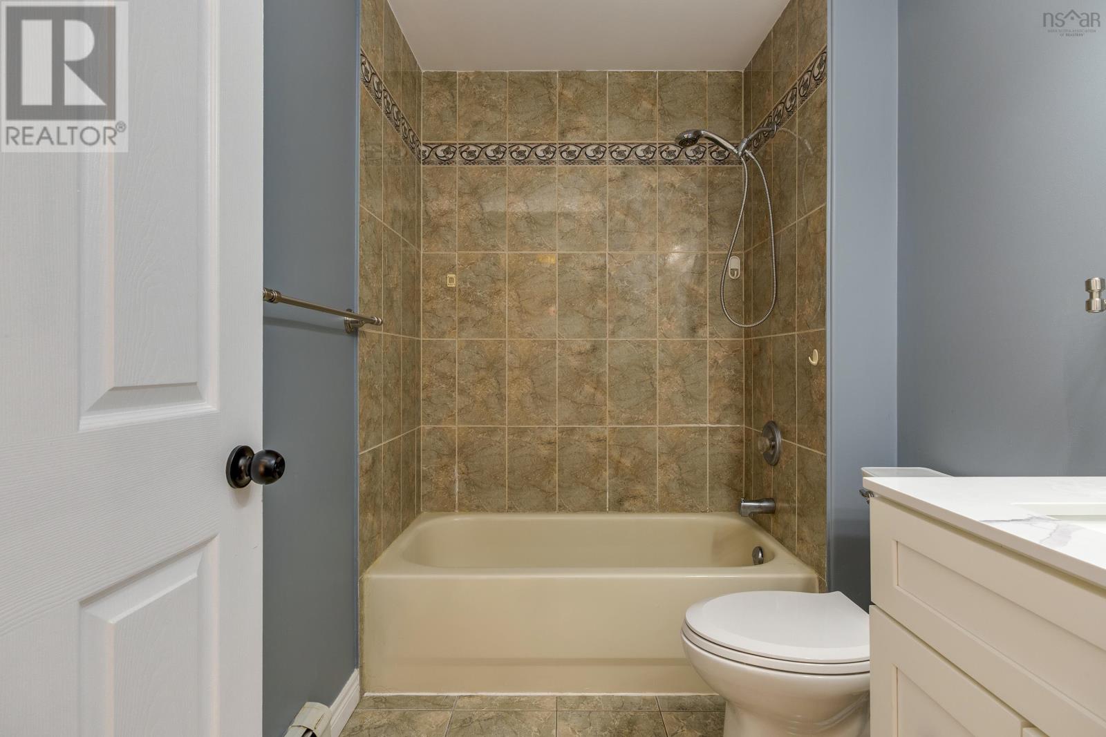 Property 30 of 42 of 246 Langbrae Drive