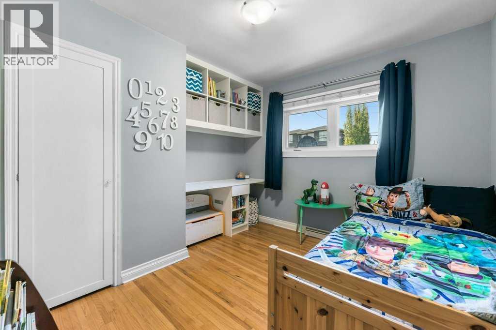 Single Family House Bungalow for Sale in   Avenue NE Renfrew Calgary 