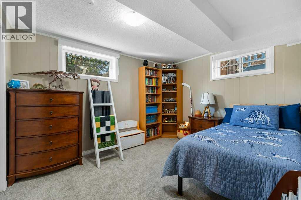 Single Family House Bungalow for Sale in   Avenue NE Renfrew Calgary 