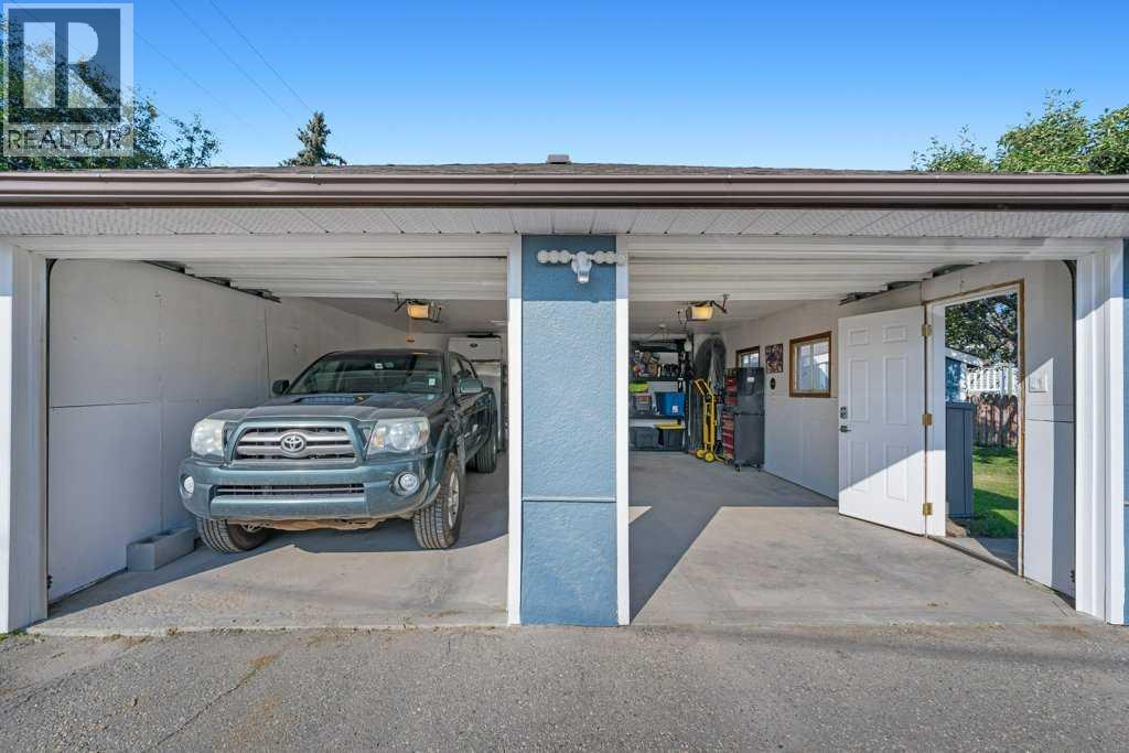 Single Family House Bungalow for Sale in   Avenue NE Renfrew Calgary 