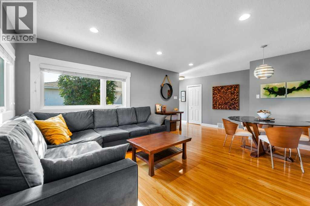 Single Family House Bungalow for Sale in   Avenue NE Renfrew Calgary 